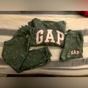 Gap sweatshirt set